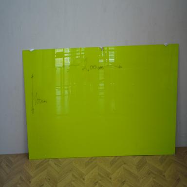 Lintex Chat Board magnetisk glastavle i lysegrøn, 200x120 cm set forfra – stilfuld og funktionel whiteboard til møde- og konferencerum.